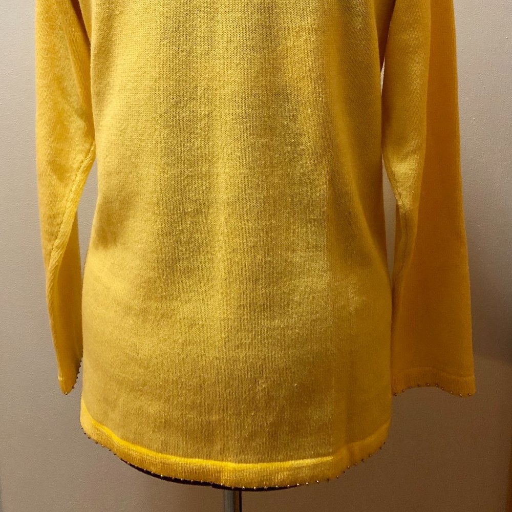 Sunny Spring Sweater - Picture 6 of 7